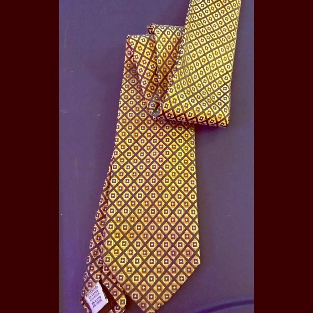 Mens Designer Geoffrey Beene Silk Tie Like new